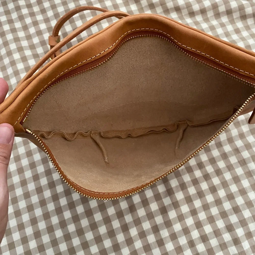 CUSTOM Meanwhile Back on the Farm Virginia Leather Fanny Bag - Picture 3 of 4